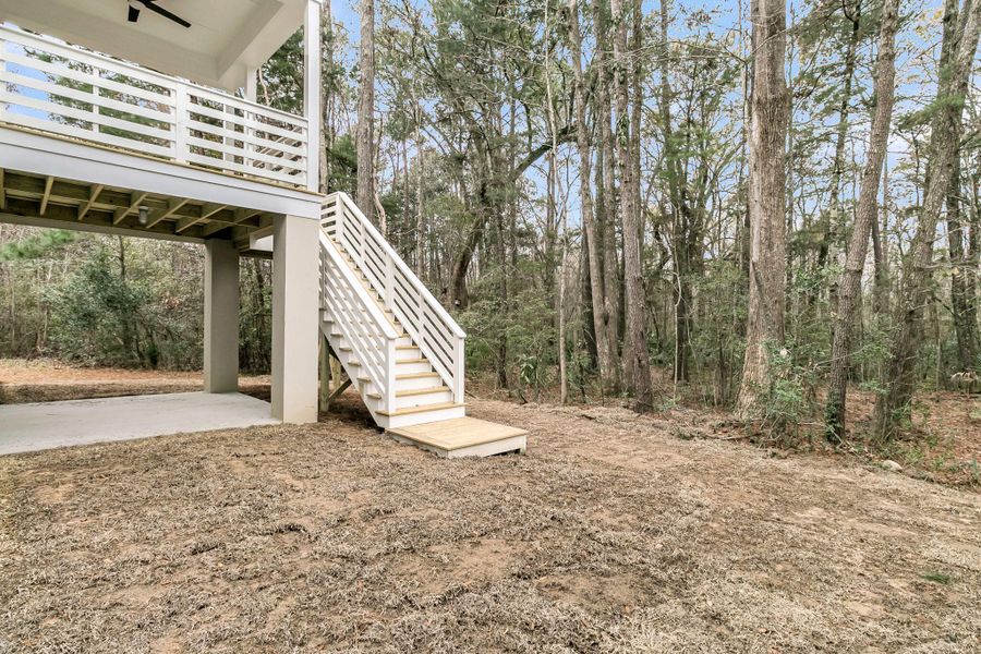 Exterior details and patio area of a home in , Charleston (Image 3).