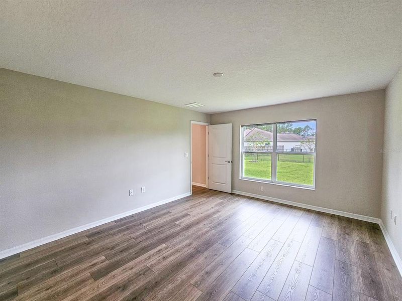 Spacious, unfurnished interior of a new home in , Palm Coast (Image 37).