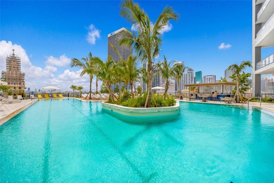 Community amenities in , Miami (Image 43).