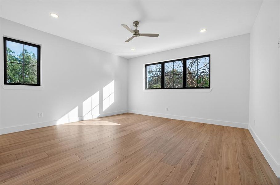 Spacious, unfurnished interior of a new home in , Dallas (Image 35).