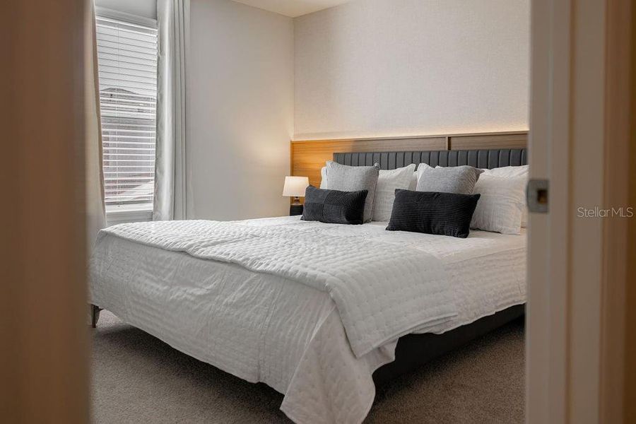 Furnished interior view inside a new home in , Clermont (Image 25).