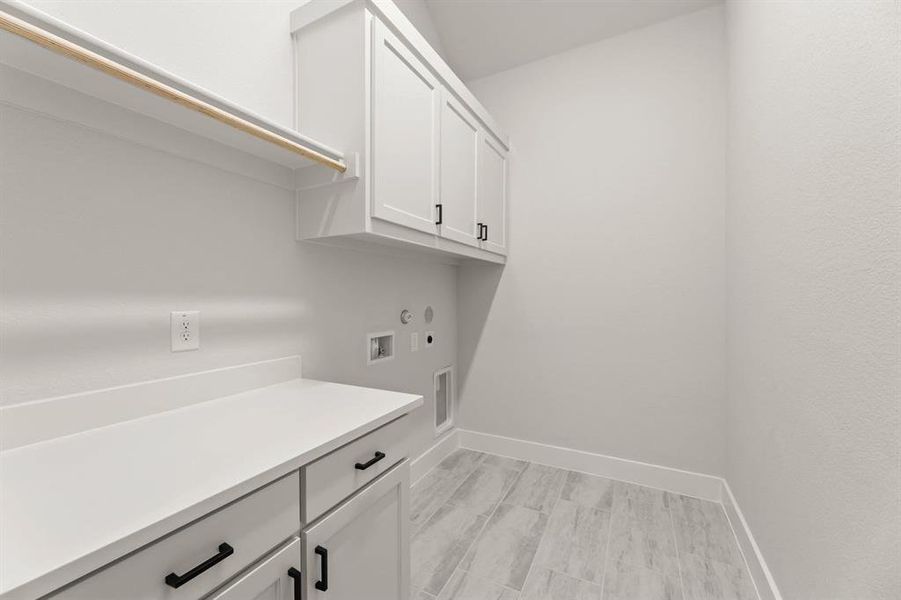 Furnished interior view inside a new home in Somerset - Phase 5, Mansfield (Image 11).