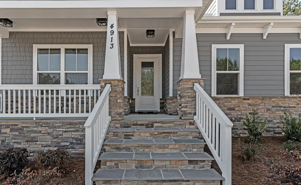 Representative exterior details of a home built from the Muirfield by Greybrook Homes in Edmunds Farm, Clover (Image 4).
