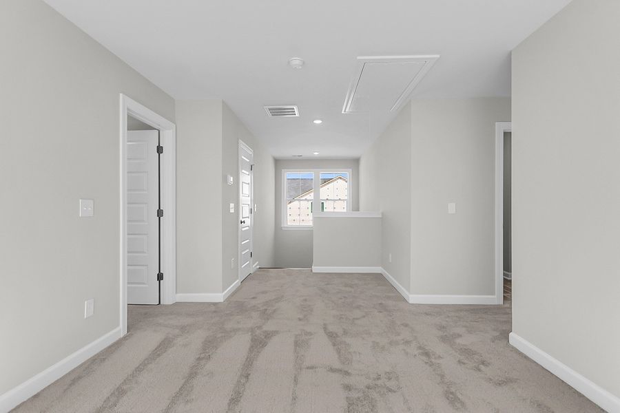 Spacious, unfurnished interior of a new home in Pineland Preserve, Summerville (Image 43). Spacious, unfurnished interior of a new home in Pineland Preserve, Summerville (Image 43).