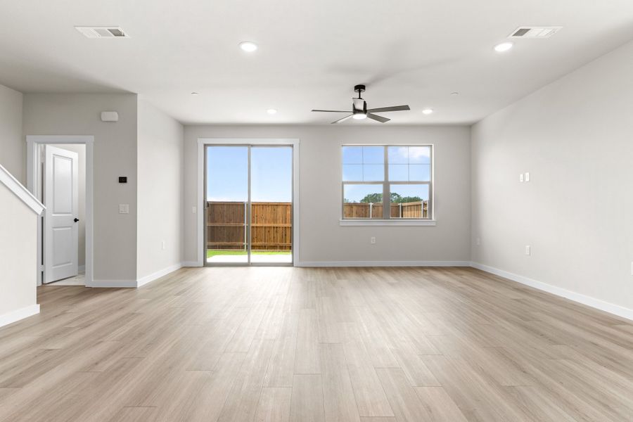 Spacious, unfurnished interior of a new home in Wildridge, Oak Point (Image 20). Spacious, unfurnished interior of a new home in Wildridge, Oak Point (Image 20).