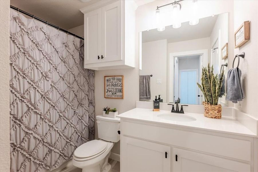 Furnished interior view inside a new home in , Glen Rose (Image 19).