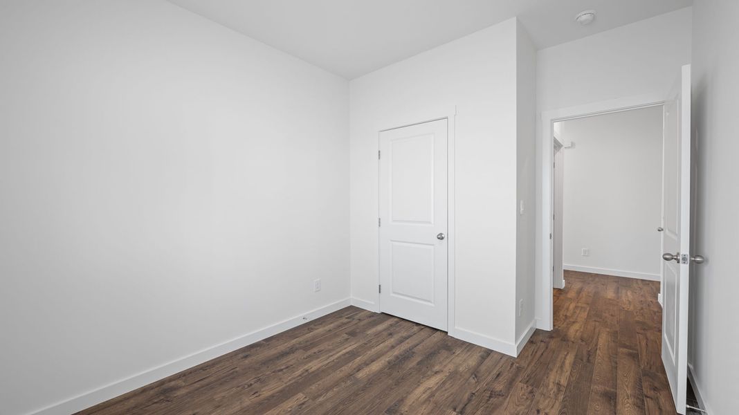 Spacious, unfurnished interior of a new home in The Cove at Thrasher Landing, Hixson (Image 16).