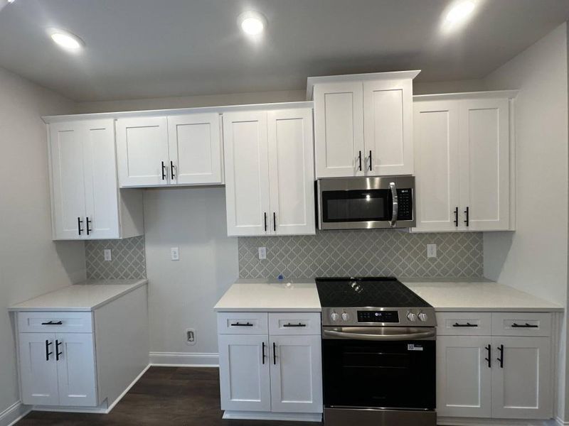 Furnished interior view inside a new home in Magnolia Grove, Mableton (Image 9). Furnished interior view inside a new home in Magnolia Grove, Mableton (Image 9).