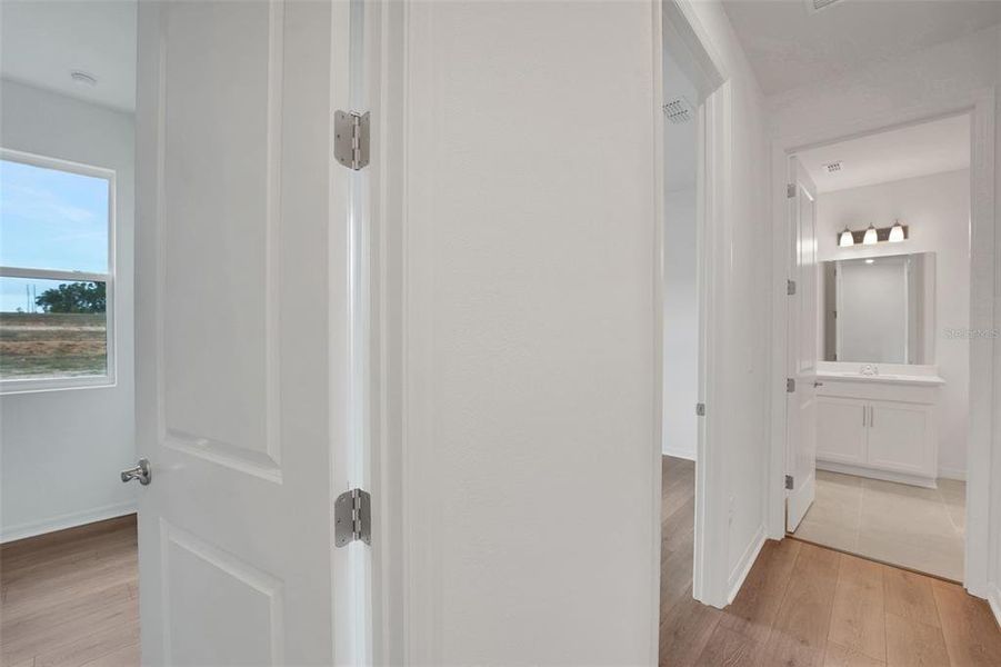 Spacious, unfurnished interior of a new home in Tuscan Hills, Dade City (Image 30).