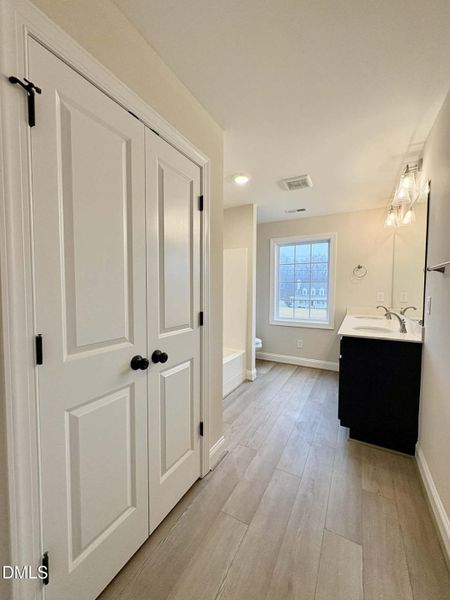 811acc2c-d691-41ea-beff-c3a47a6f9ec5