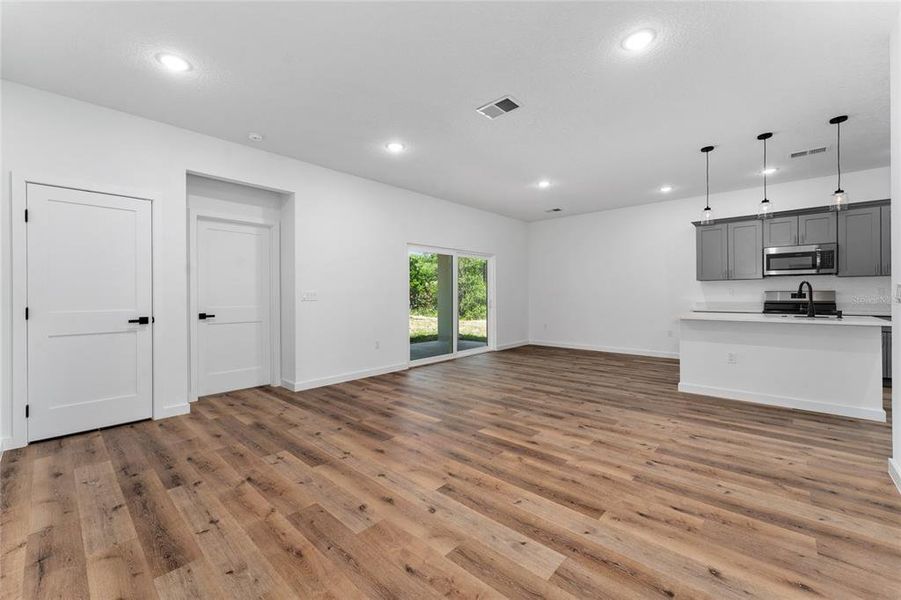 Spacious, unfurnished interior of a new home in , Citrus Springs (Image 14). Spacious, unfurnished interior of a new home in , Citrus Springs (Image 14).