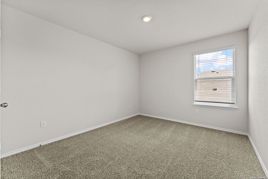 Spacious, unfurnished interior of a new home in Laurel Vistas, San Antonio (Image 15). Spacious, unfurnished interior of a new home in Laurel Vistas, San Antonio (Image 15).