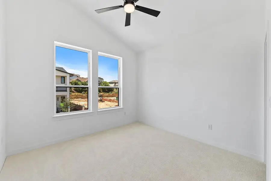 Spacious, unfurnished interior of a new home in Rough Hollow The District, Lakeway (Image 8). Spacious, unfurnished interior of a new home in Rough Hollow The District, Lakeway (Image 8).