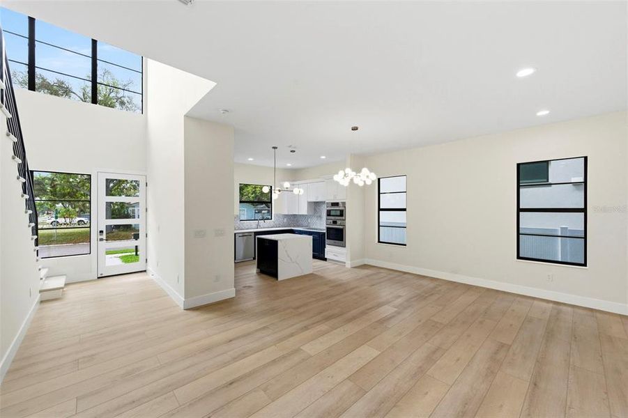 Spacious, unfurnished interior of a new home in , St. Petersburg (Image 34).