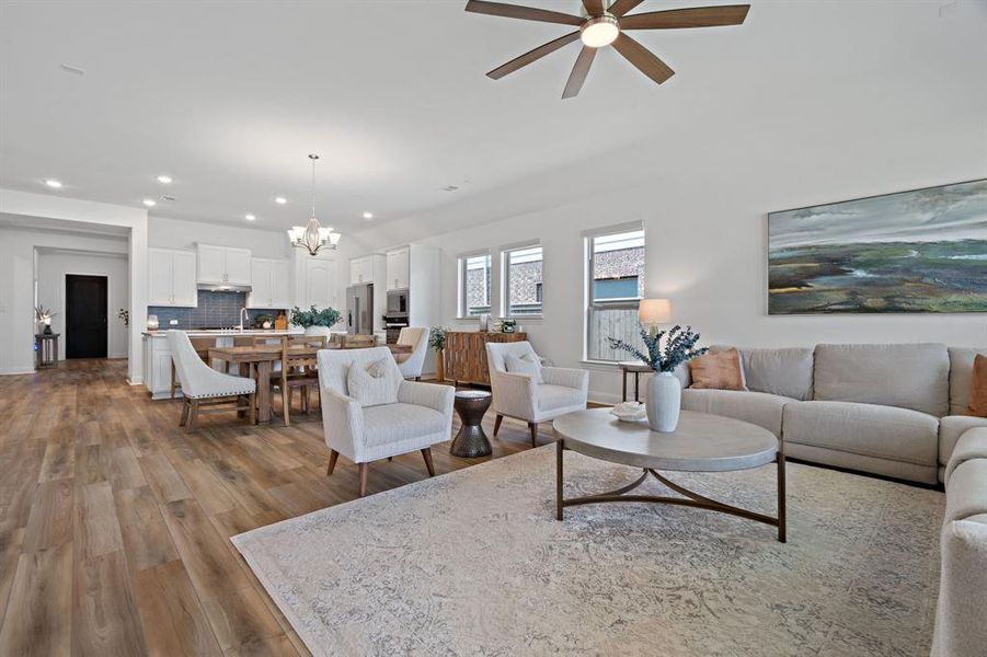 Open concept! Open concept!