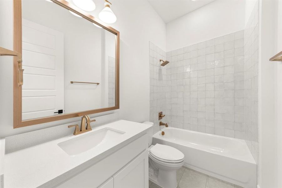 16. 4711 Belo - 2ND Bath