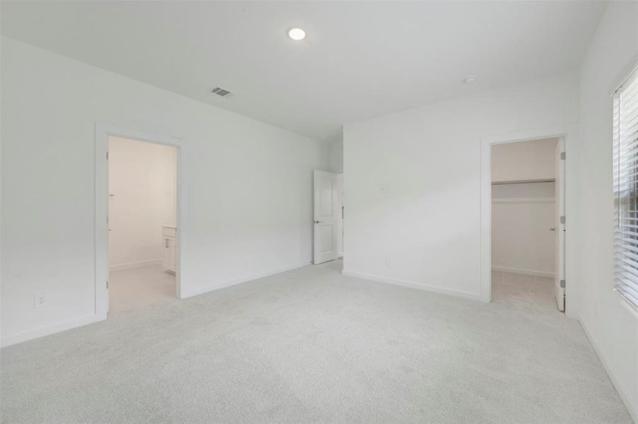 Spacious, unfurnished interior of a new home in Aspire at Reunion, Newark (Image 26). Spacious, unfurnished interior of a new home in Aspire at Reunion, Newark (Image 26).