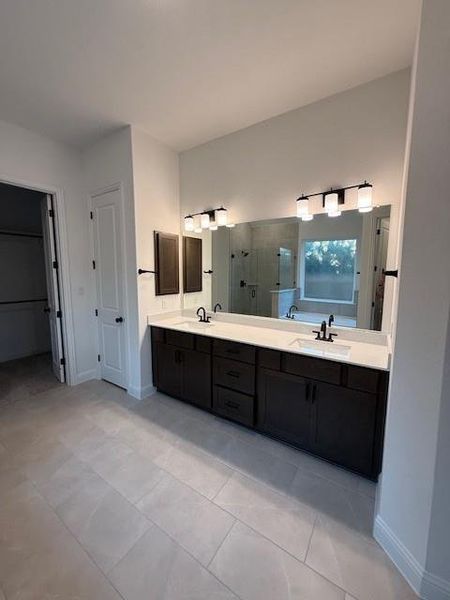 Dual Vanities in Primary Bath