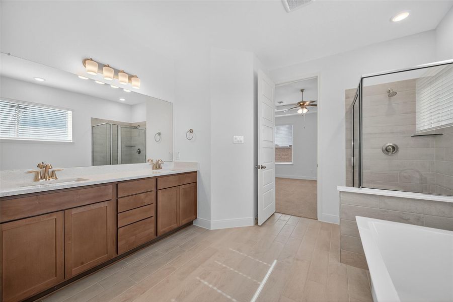 Furnished interior view inside a new home in Lago Mar, La Marque (Image 7).