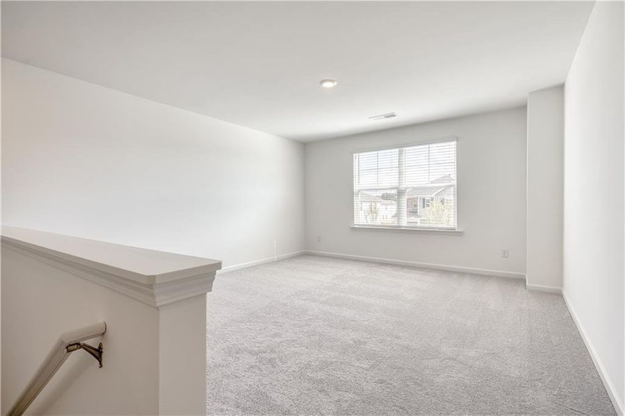 Spacious, unfurnished interior of a new home in Watson Farms, Loganville (Image 22). Spacious, unfurnished interior of a new home in Watson Farms, Loganville (Image 22).