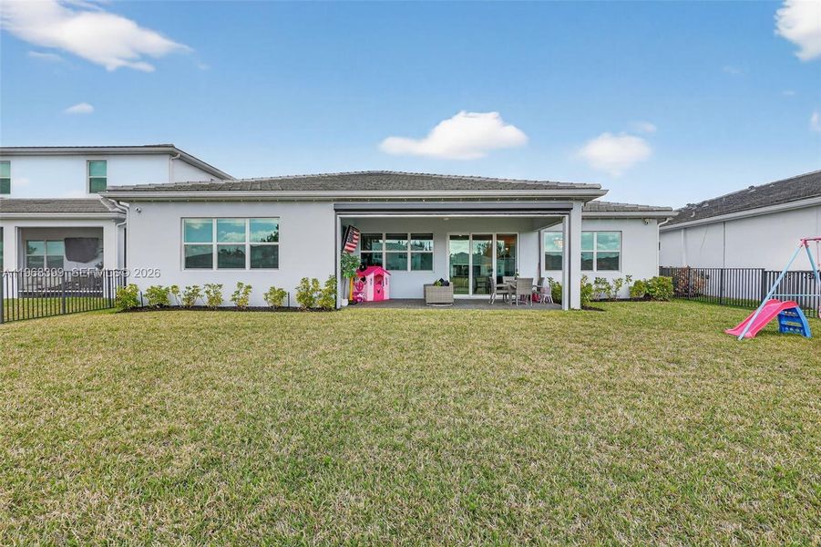 Exterior details and patio area of a home in , Port St. Lucie (Image 31).