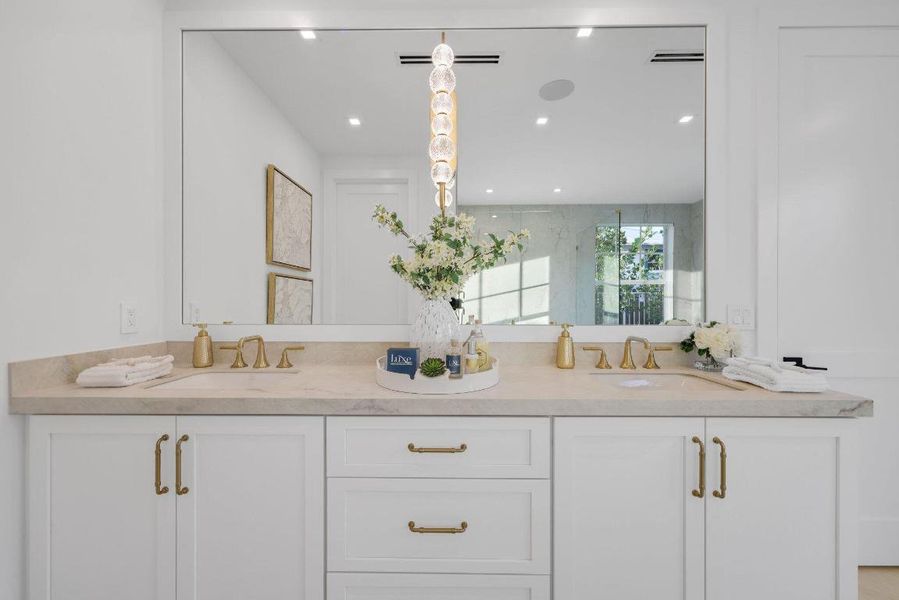 209 Northeast 5th St - 63.jpg-SMALL