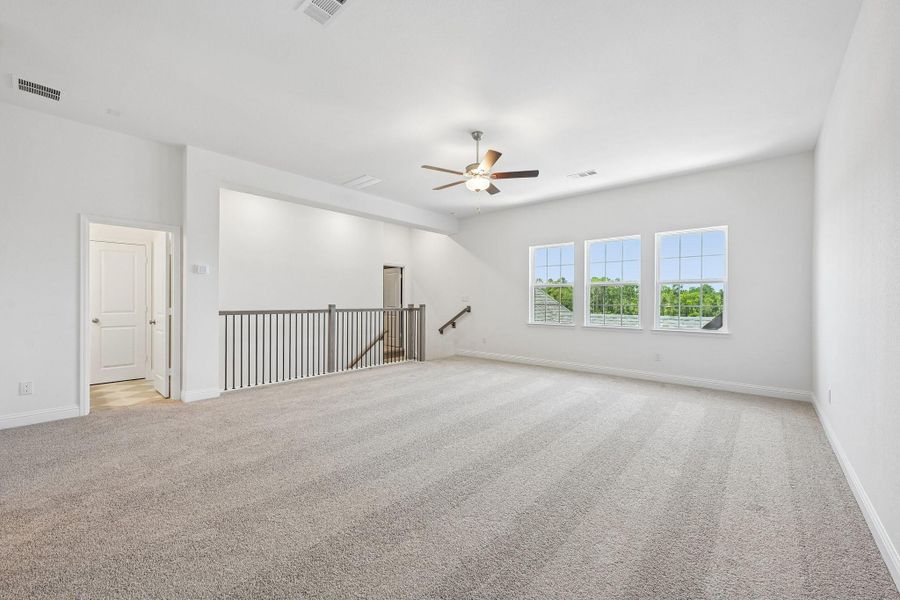 Spacious, unfurnished interior of a new home in Evergreen 70', Conroe (Image 25).