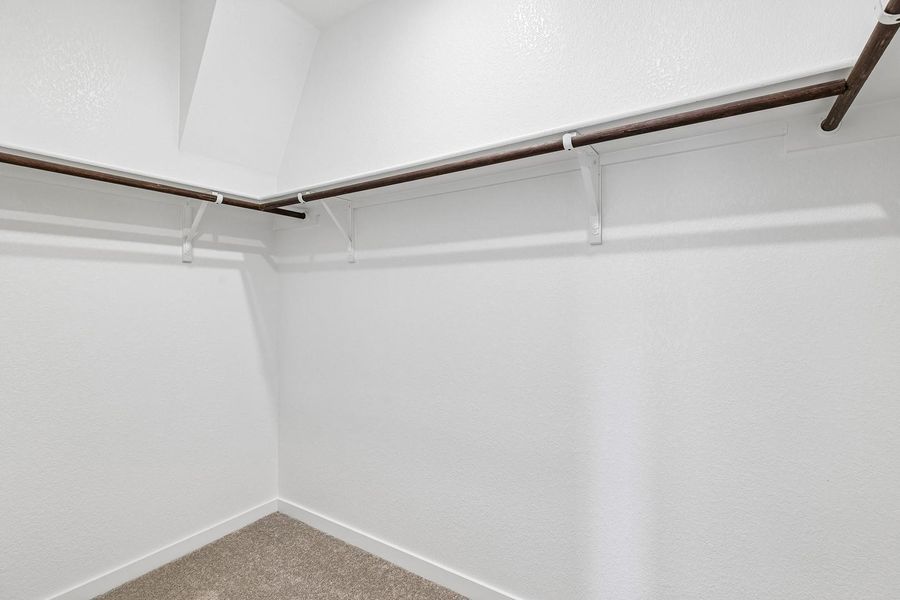 Spacious, unfurnished interior of a new home in Trinity Ranch, Elgin (Image 31).
