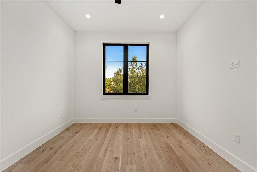 Spacious, unfurnished interior of a new home in , Austin (Image 18).