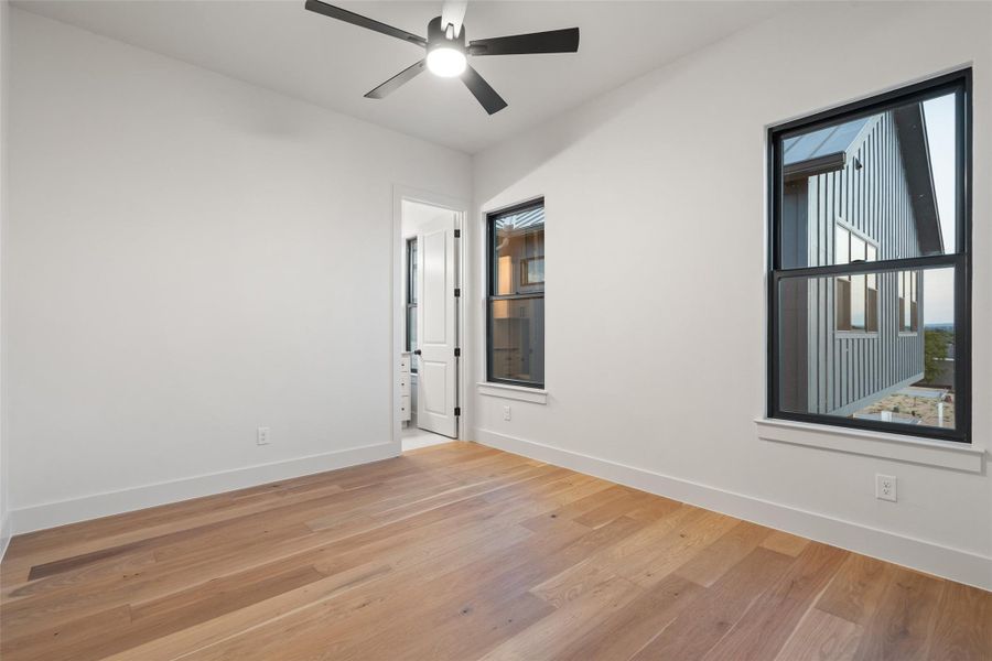 Spacious, unfurnished interior of a new home in , Granite Shoals (Image 21).