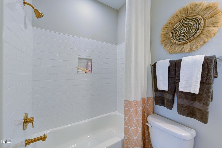 PJD5-0048-00_Horizon_Bath 3-1