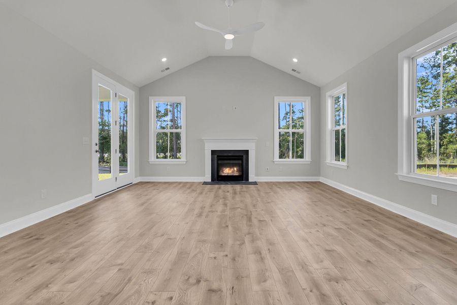 Spacious, unfurnished interior of a new home in Tidewater at Lakes of Cane Bay, Summerville (Image 18). Spacious, unfurnished interior of a new home in Tidewater at Lakes of Cane Bay, Summerville (Image 18).