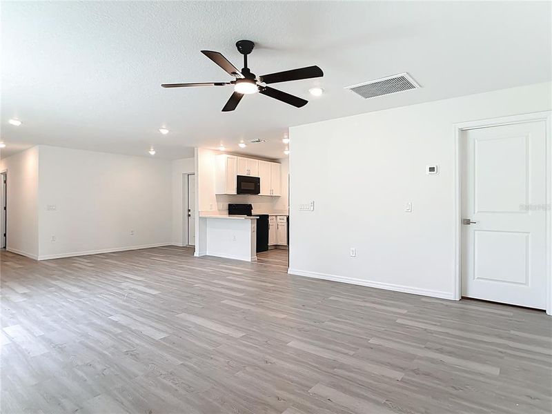 Spacious, unfurnished interior of a new home in , North Port (Image 29).