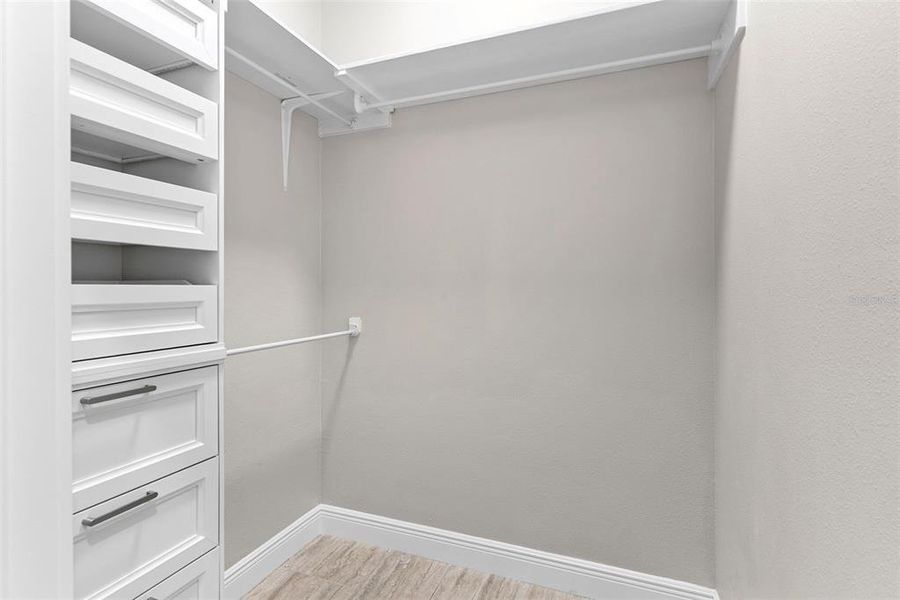 Spacious, unfurnished interior of a new home in , Ocala (Image 18).