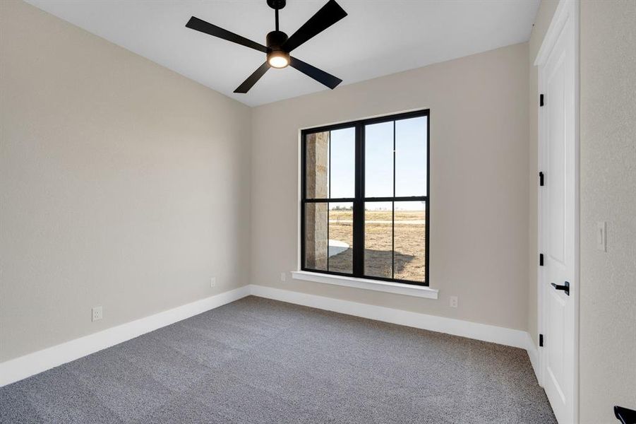 Spacious, unfurnished interior of a new home in , Waxahachie (Image 20). Spacious, unfurnished interior of a new home in , Waxahachie (Image 20).