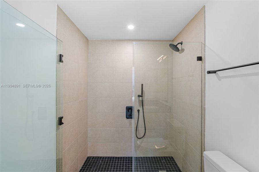 Image 33 of a home in . Image 33 of a home in .