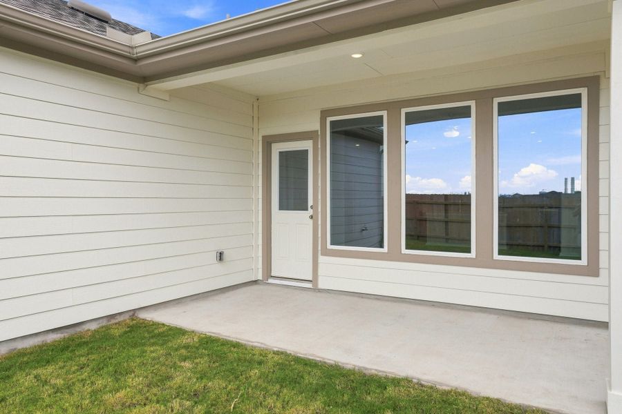 New Home in TAYLOR, TX.  - Slide 3