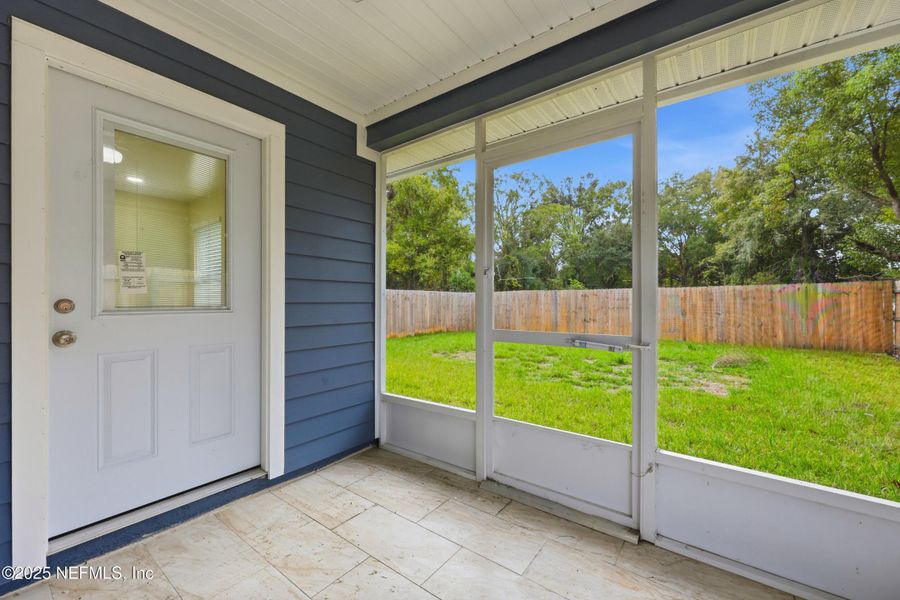 Exterior details and patio area of a home in , Jacksonville (Image 17).