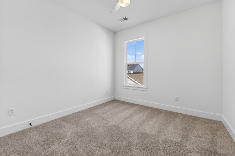 Spacious, unfurnished interior of a new home in , Summerville (Image 21).