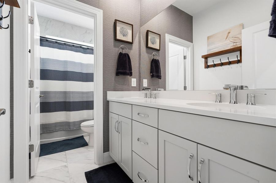 Guest Bathroom Guest Bathroom