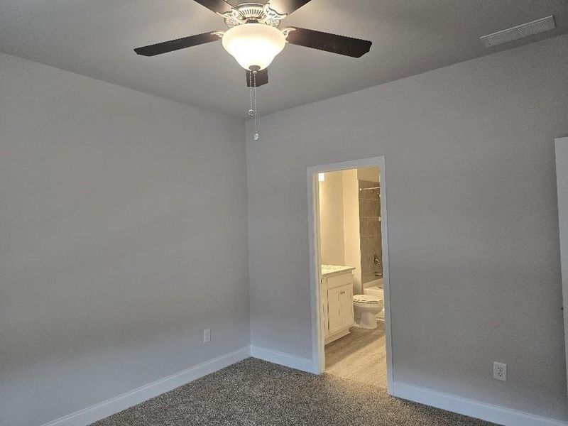 Spacious, unfurnished interior of a new home in Morning Creek Forest, College Park (Image 18).