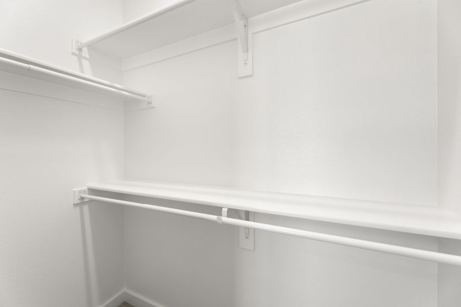 Spacious, unfurnished interior of a new home in Ten Mile Creek, Celina (Image 22).