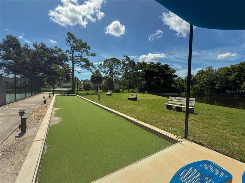 Community amenities in , Englewood (Image 37).