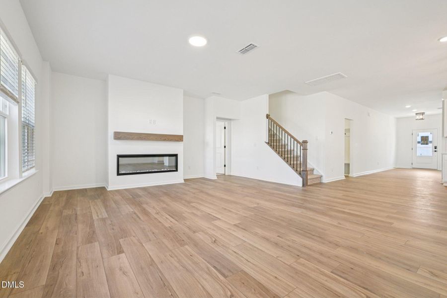 10-web-or-mls-Contempo Ct-S1102-010