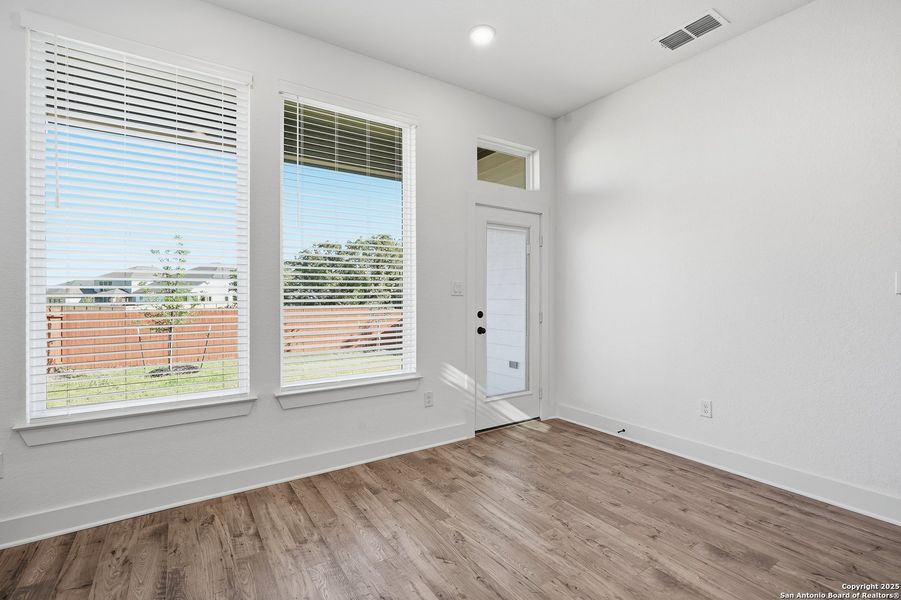 Spacious, unfurnished interior of a new home in Stillwater Ranch, San Antonio (Image 22). Spacious, unfurnished interior of a new home in Stillwater Ranch, San Antonio (Image 22).