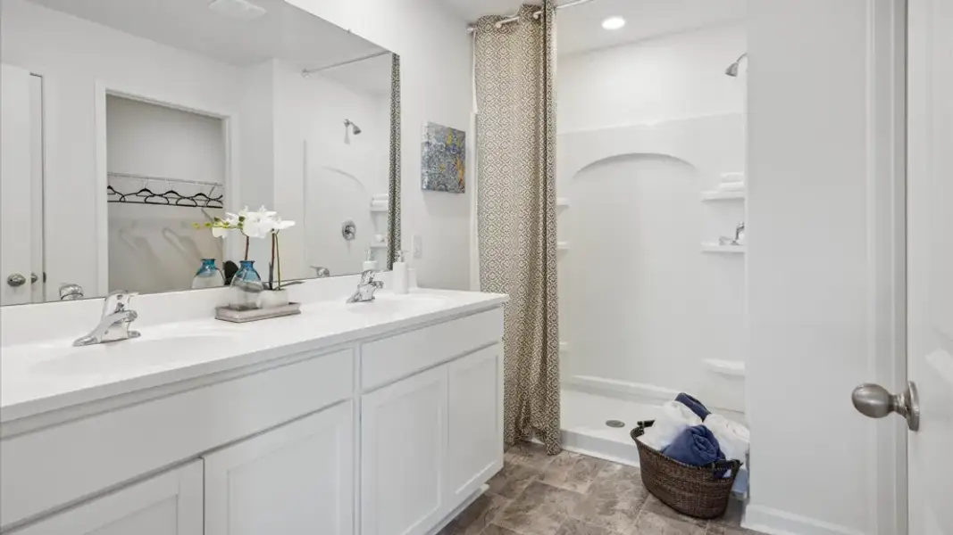 Furnished interior view inside a new home in Creekside Ridge, Dandridge (Image 14).