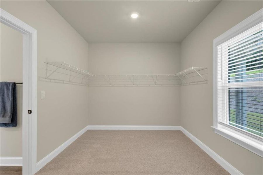 Spacious, unfurnished interior of a new home in Tuscany Hills, Douglasville (Image 20). Spacious, unfurnished interior of a new home in Tuscany Hills, Douglasville (Image 20).