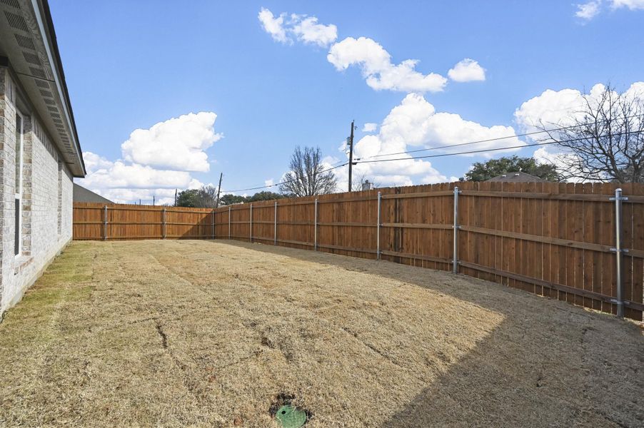Representative exterior details of a home built from the Hanover by Cheldan Homes in Craftsmen's Corner, Cleburne (Image 31).