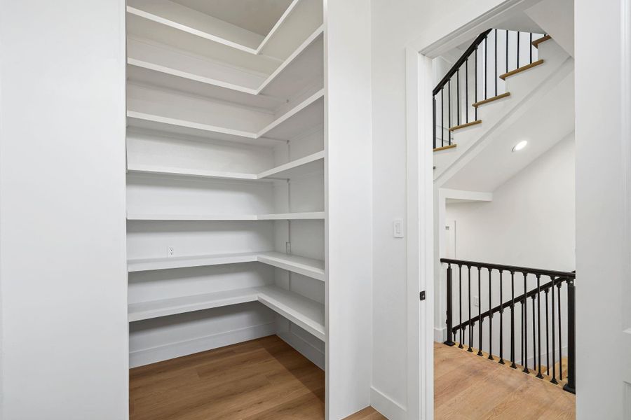 Spacious, unfurnished interior of a new home in , Bellaire (Image 23). Spacious, unfurnished interior of a new home in , Bellaire (Image 23).