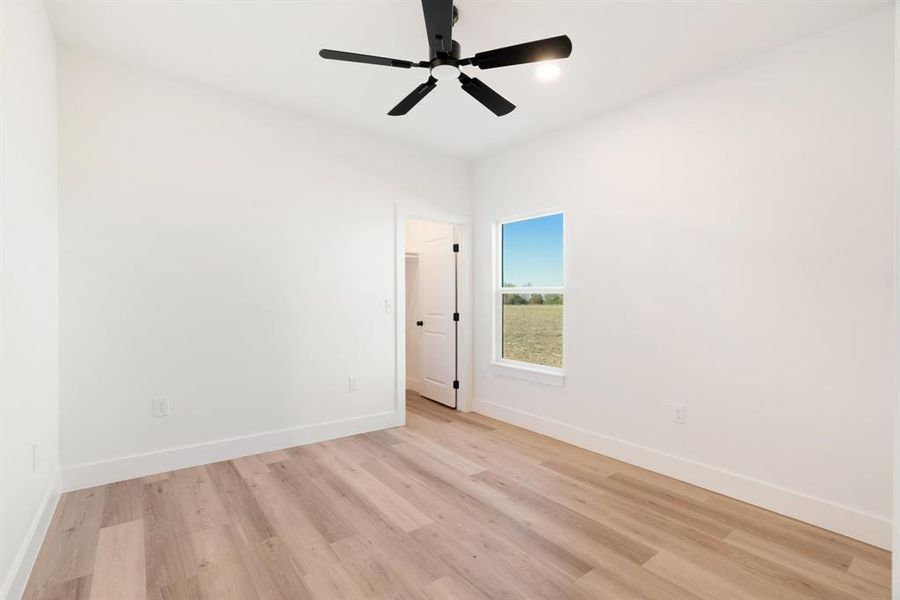 Spacious, unfurnished interior of a new home in , Sumner (Image 15).